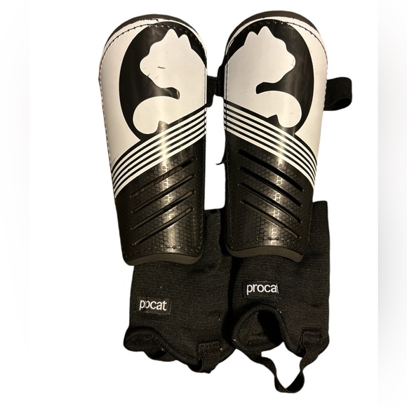 ProCat Technique Stirrup Guards Soccer Shin Guards - Black - Youth Medium - Picture 2 of 3